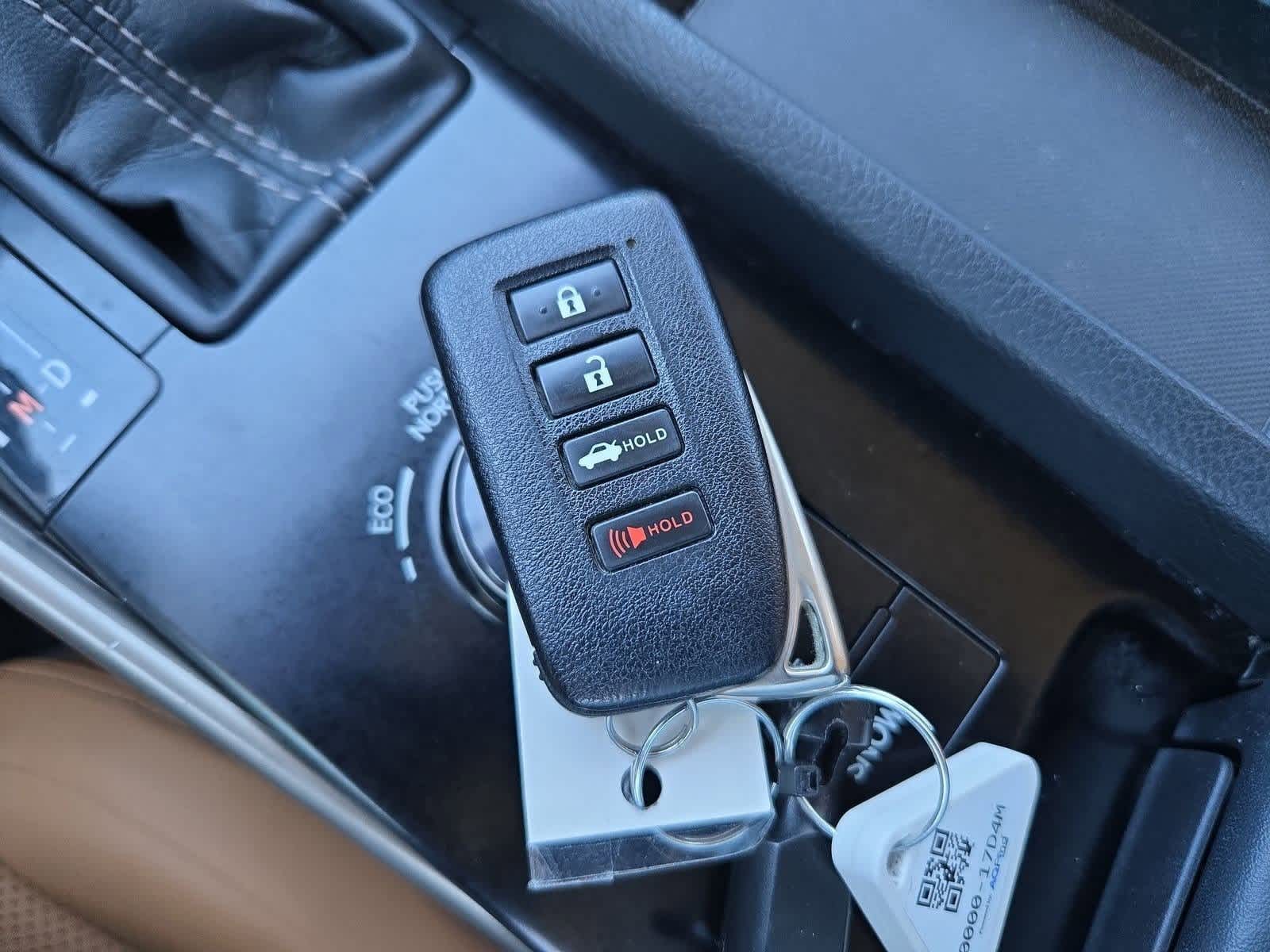 Thumbnail: 2014 Lexus IS - 35