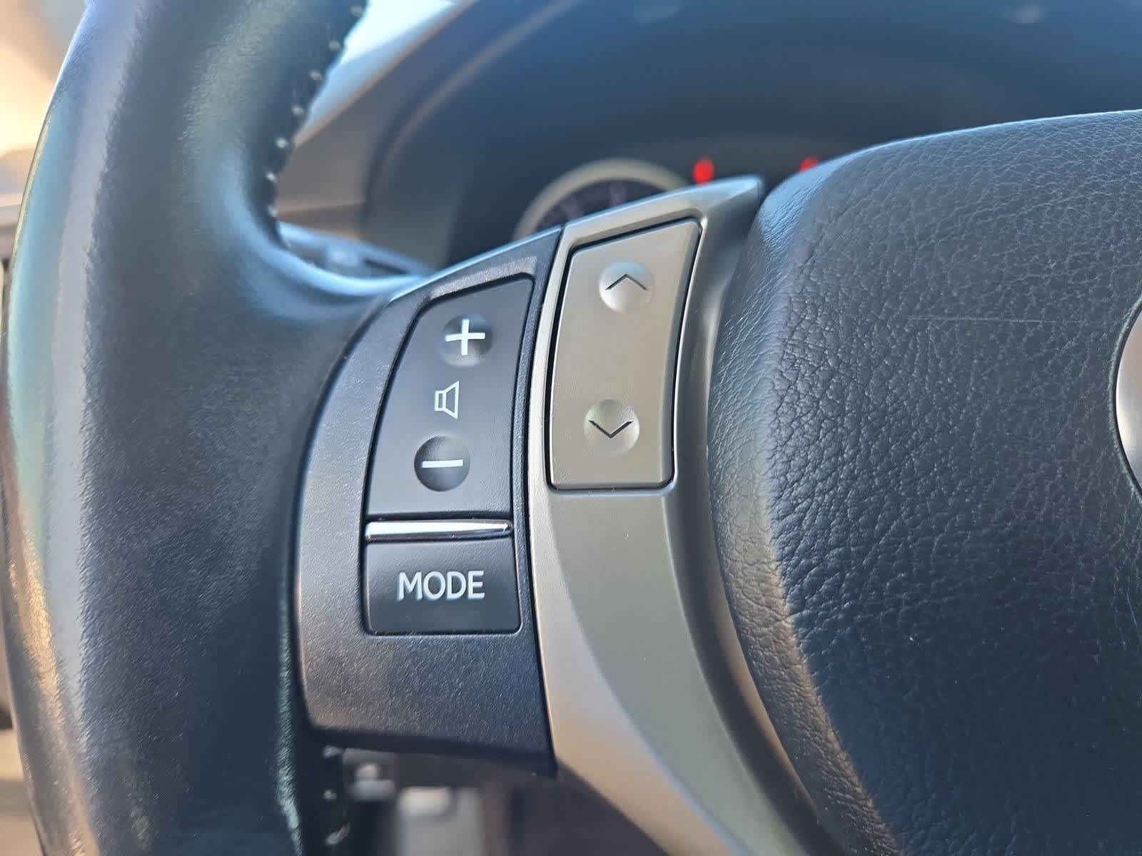 Thumbnail: 2013 Lexus ES - 24