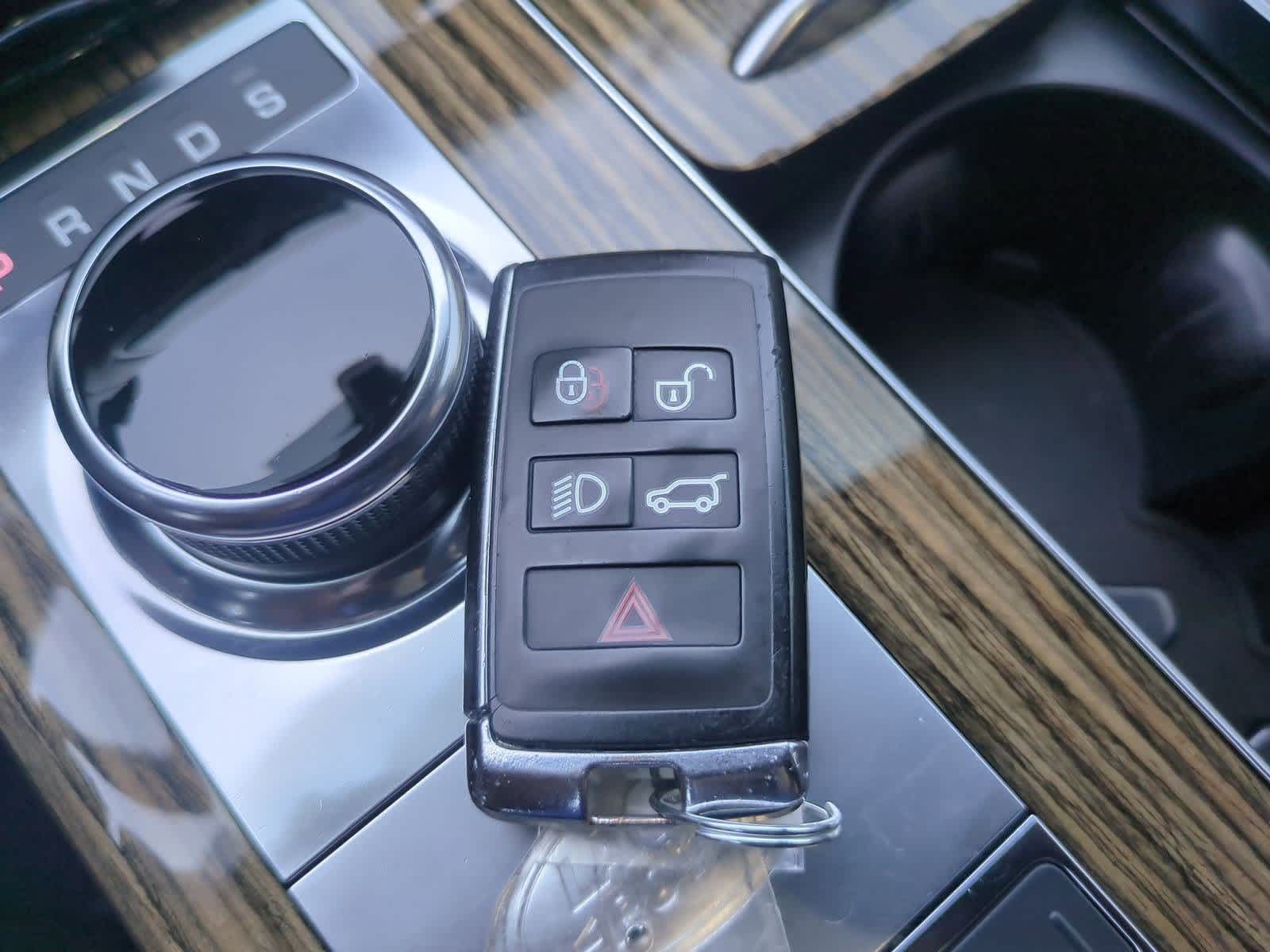 Thumbnail: 2019 Land Rover Range Rover - 36