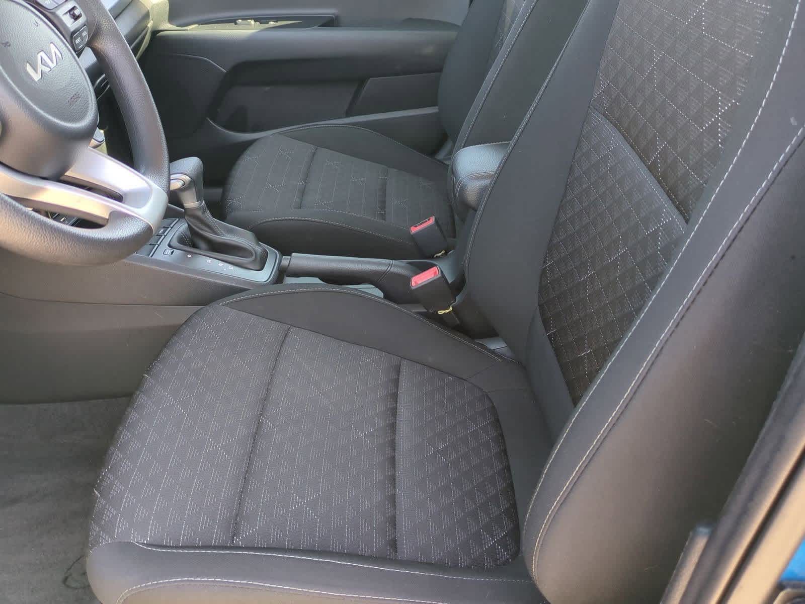 Thumbnail: 2023 Kia Rio - 15