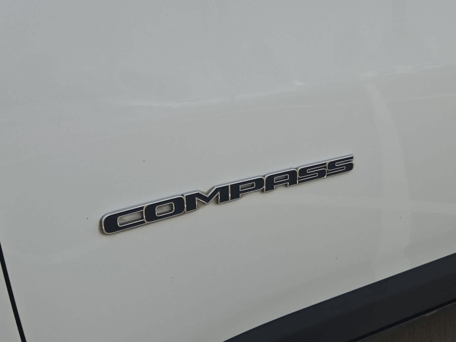 Thumbnail: 2023 Jeep Compass - 12