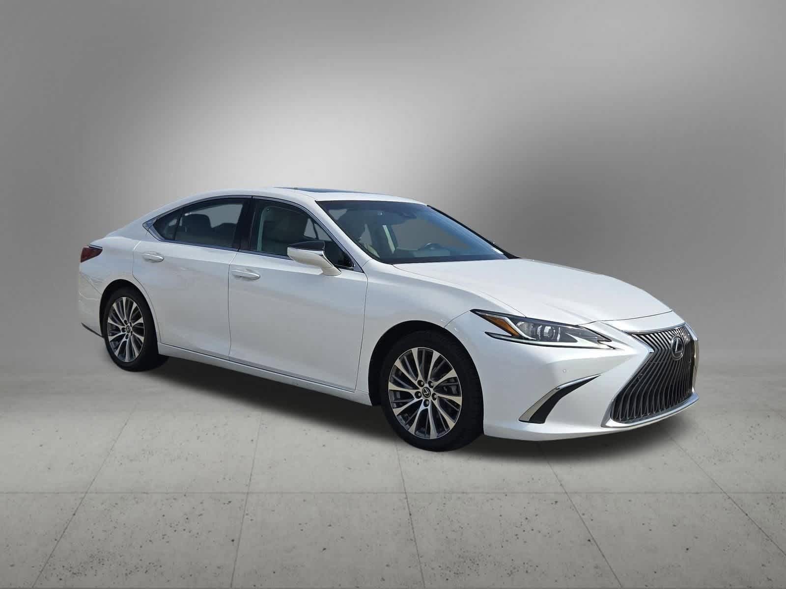 Thumbnail: 2021 Lexus ES - 8