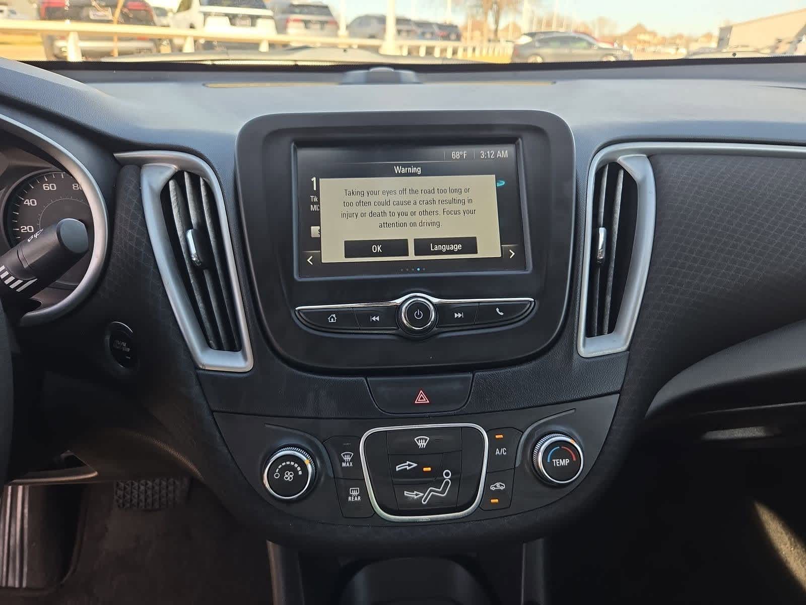 Thumbnail: 2018 Chevrolet Malibu - 26