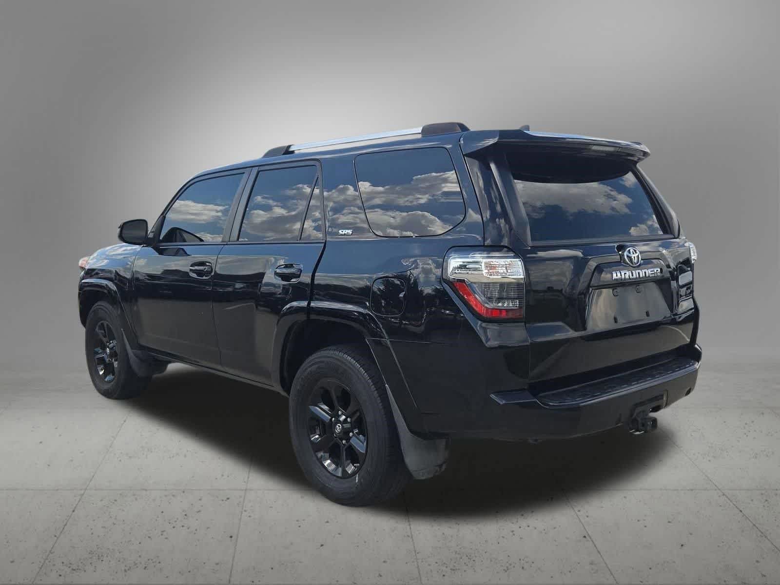 Thumbnail: 2021 Toyota 4Runner - 3