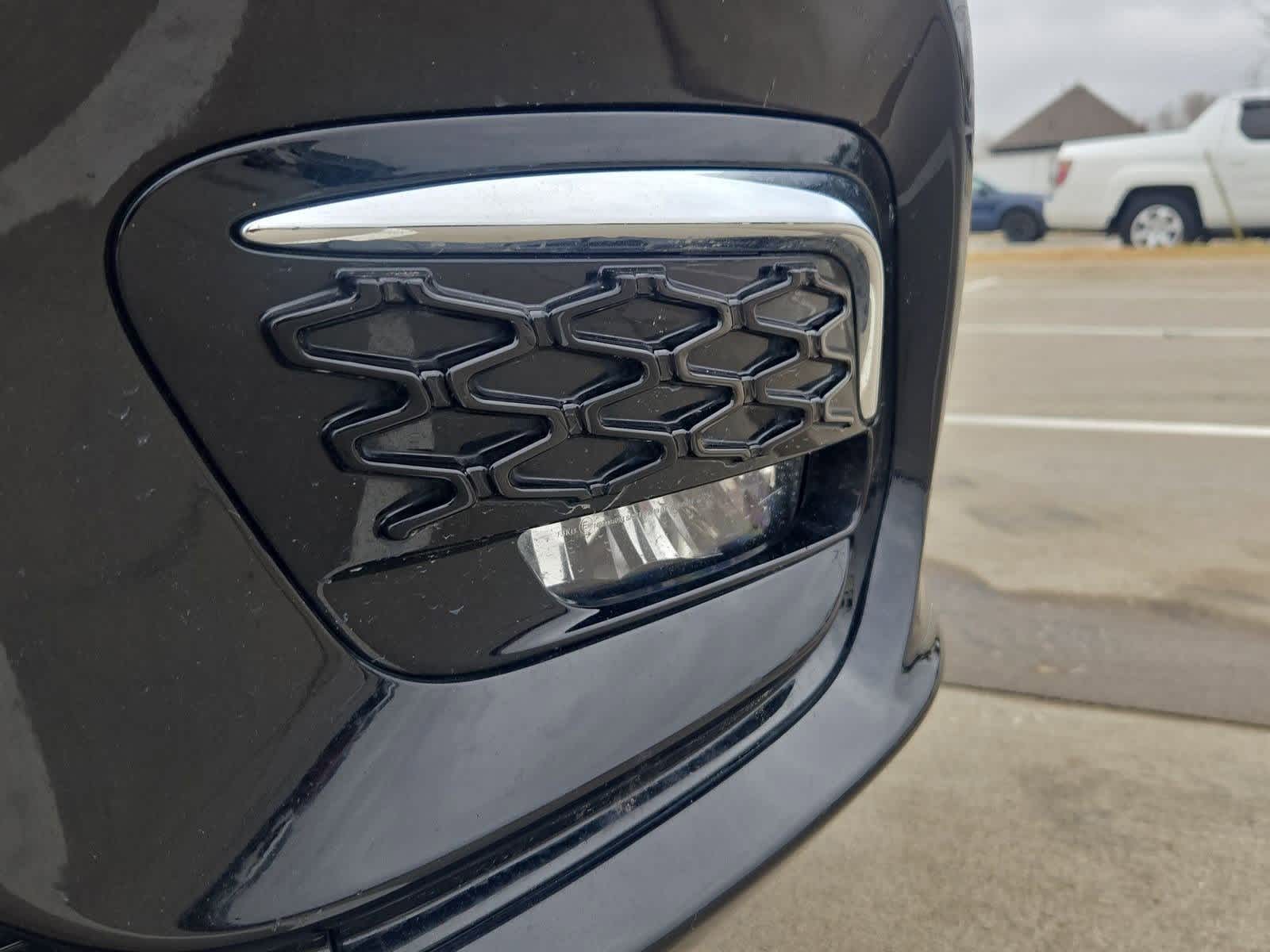 Thumbnail: 2023 Chrysler Pacifica - 10