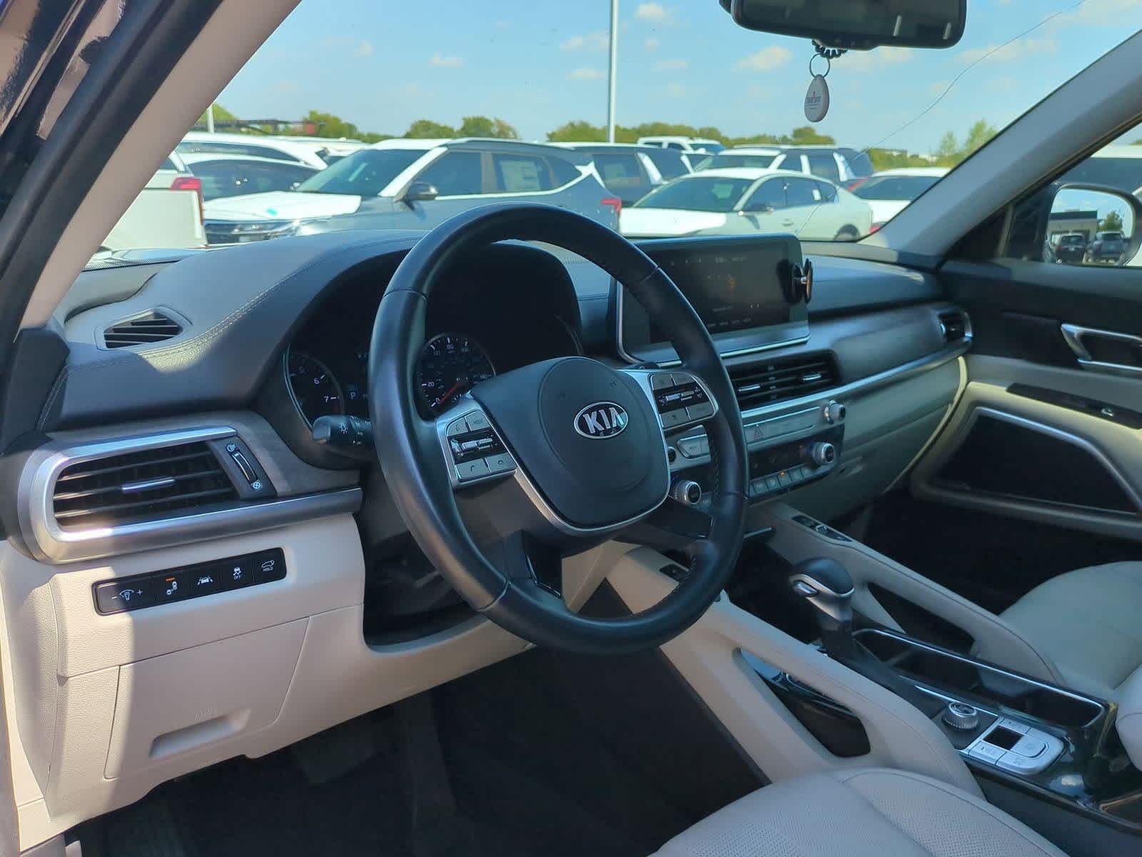 2021 Kia Telluride EX photo 2