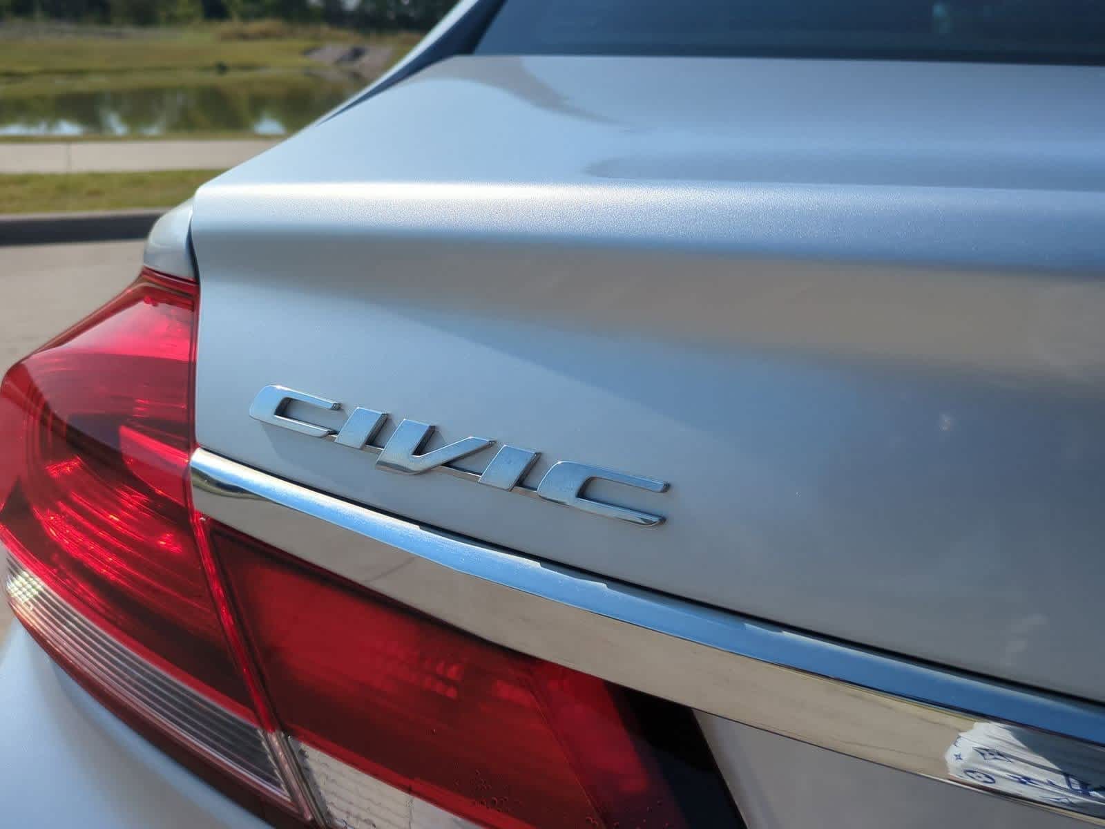 Thumbnail: 2015 Honda Civic - 12