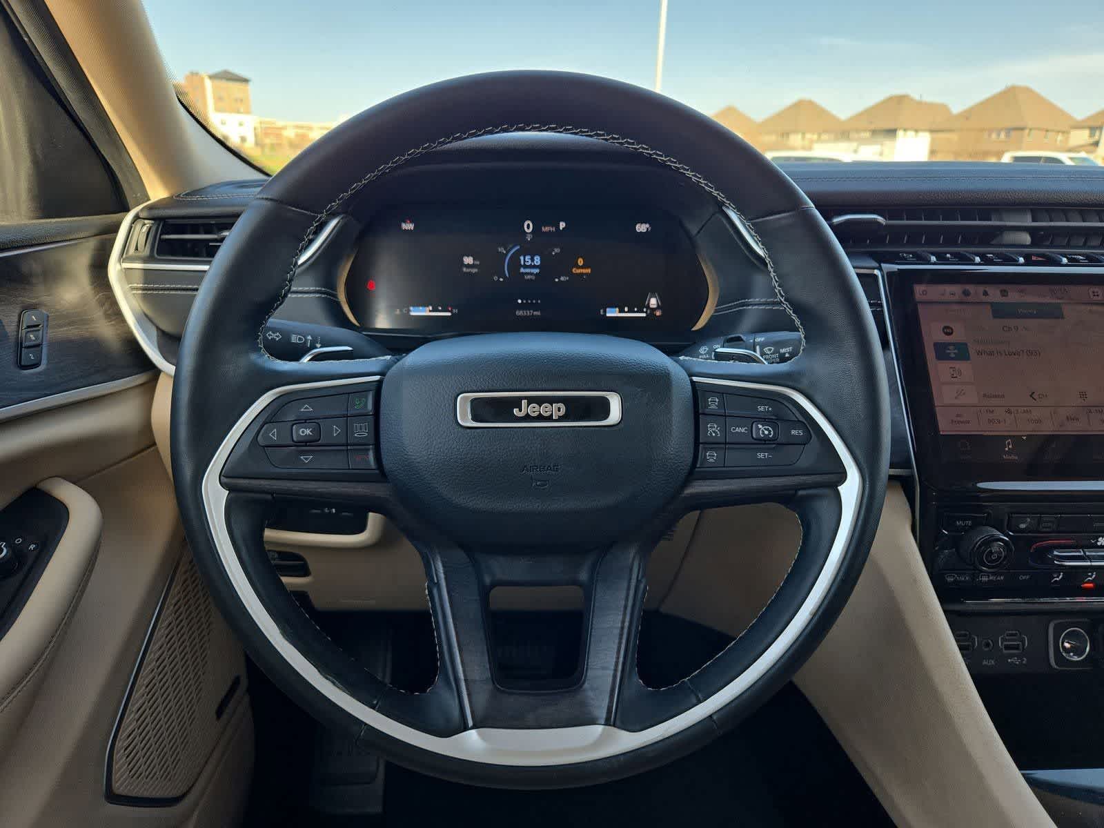 Thumbnail: 2022 Jeep Grand Cherokee - 22