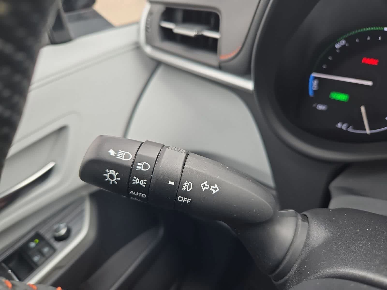 Thumbnail: 2022 Toyota Sienna - 27