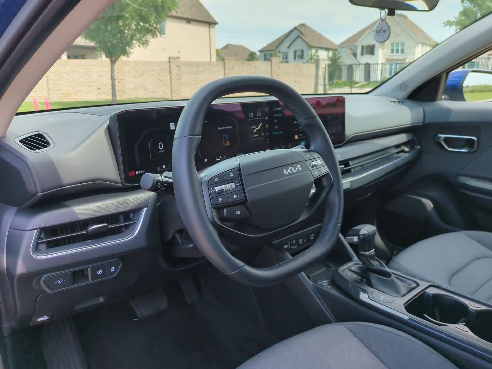 2025 Kia K4 EX 2