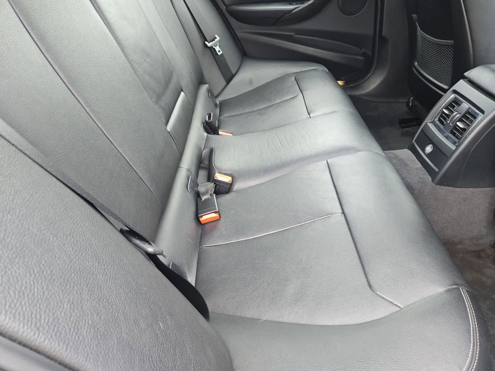 Thumbnail: 2016 BMW 3 Series - 20