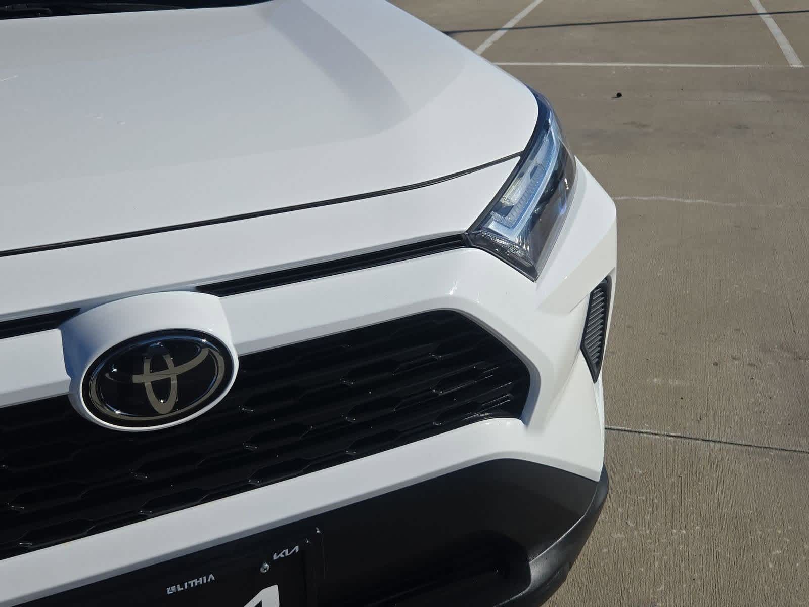 Thumbnail: 2023 Toyota RAV4 - 10