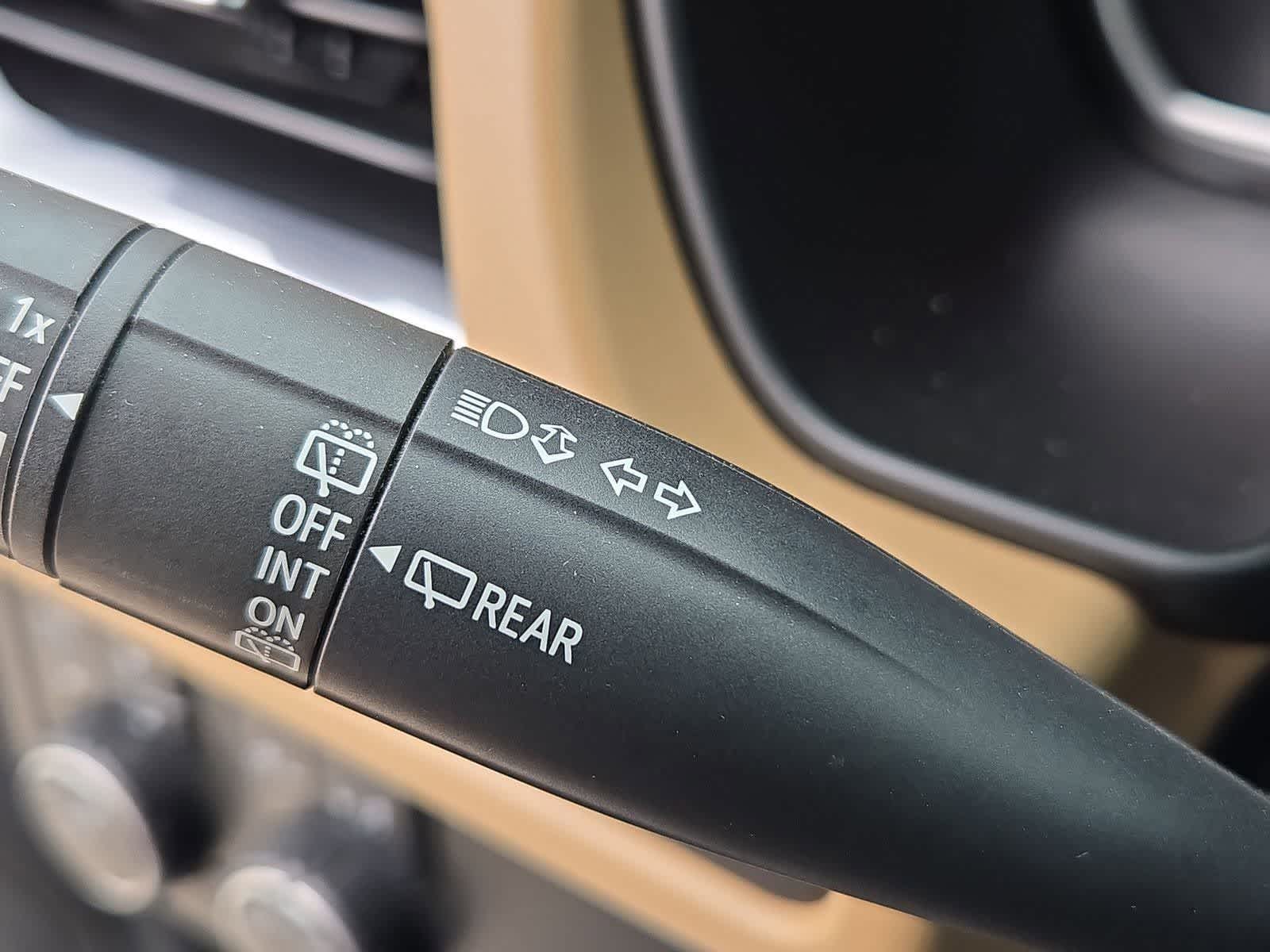 Thumbnail: 2021 Chevrolet Tahoe - 24