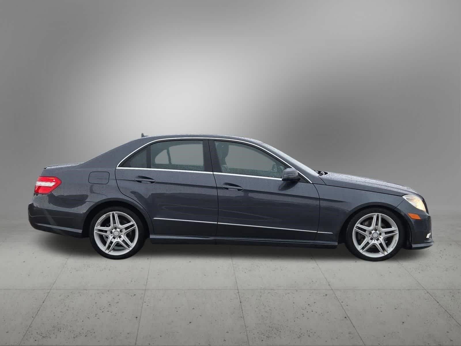 Thumbnail: 2011 Mercedes-Benz E-Class - 7