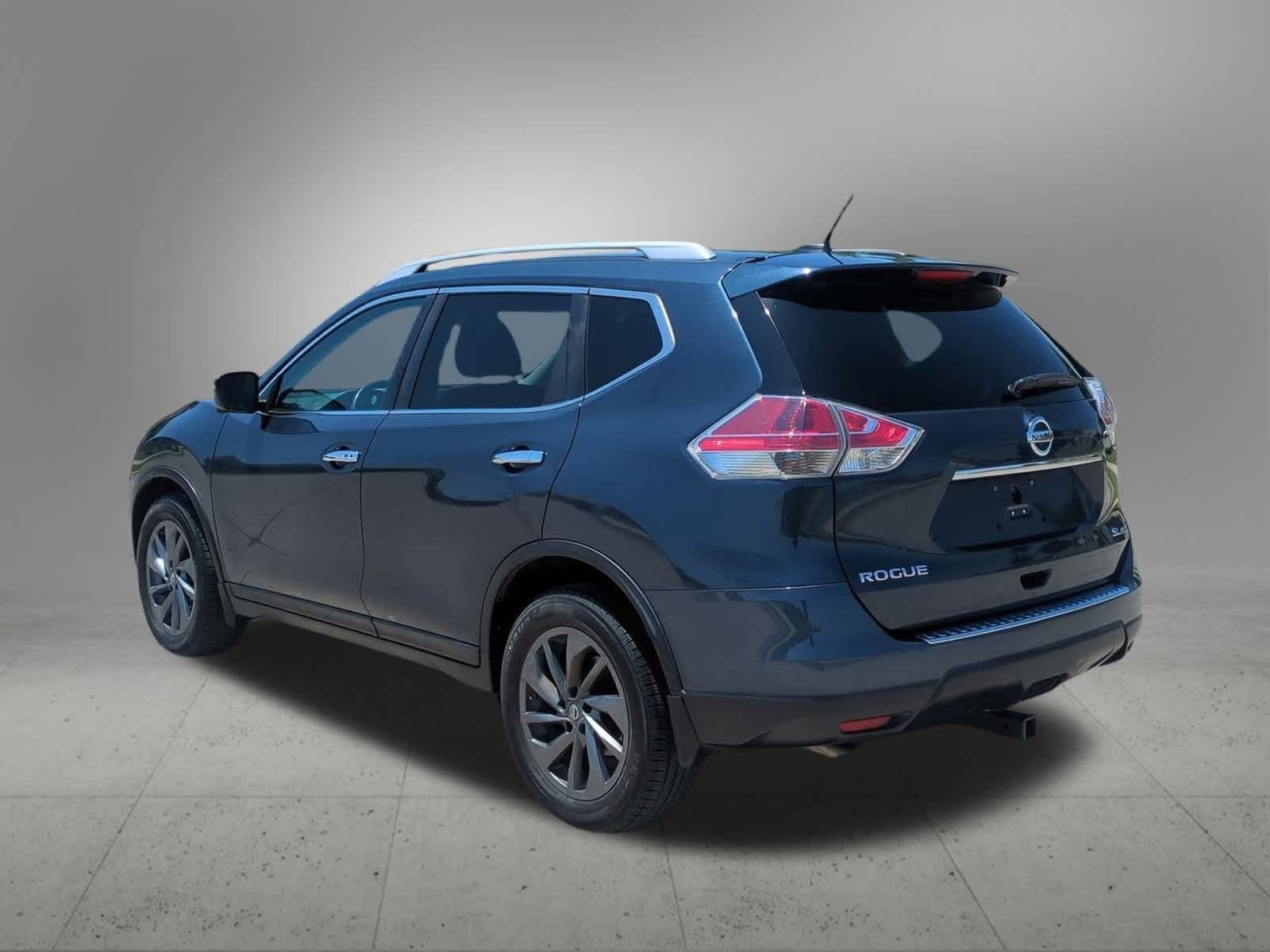 2016 Nissan Rogue SL 4