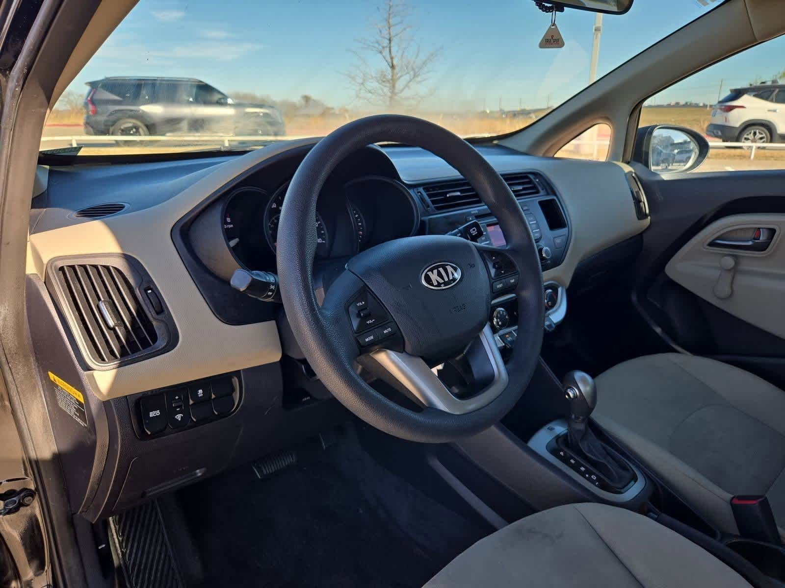 Thumbnail: 2013 Kia Rio - 2