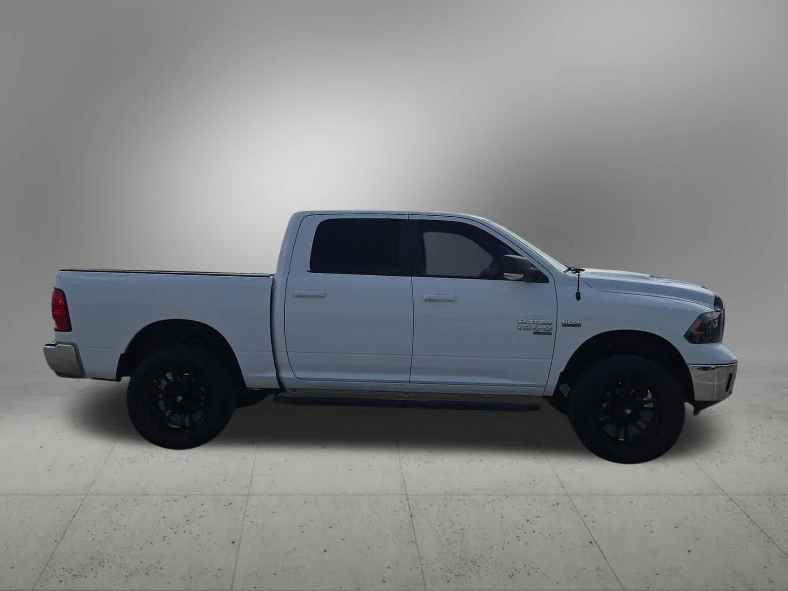 Thumbnail: 2019 RAM 1500 Classic - 7