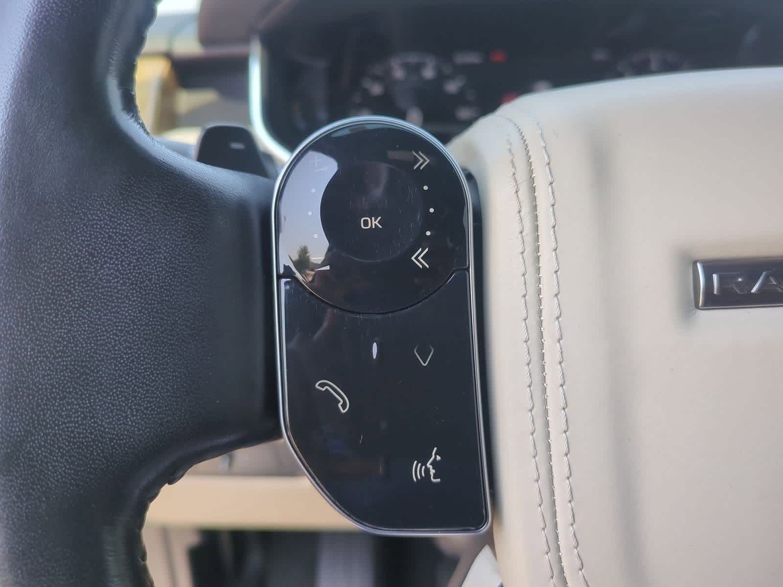 Thumbnail: 2019 Land Rover Range Rover - 24