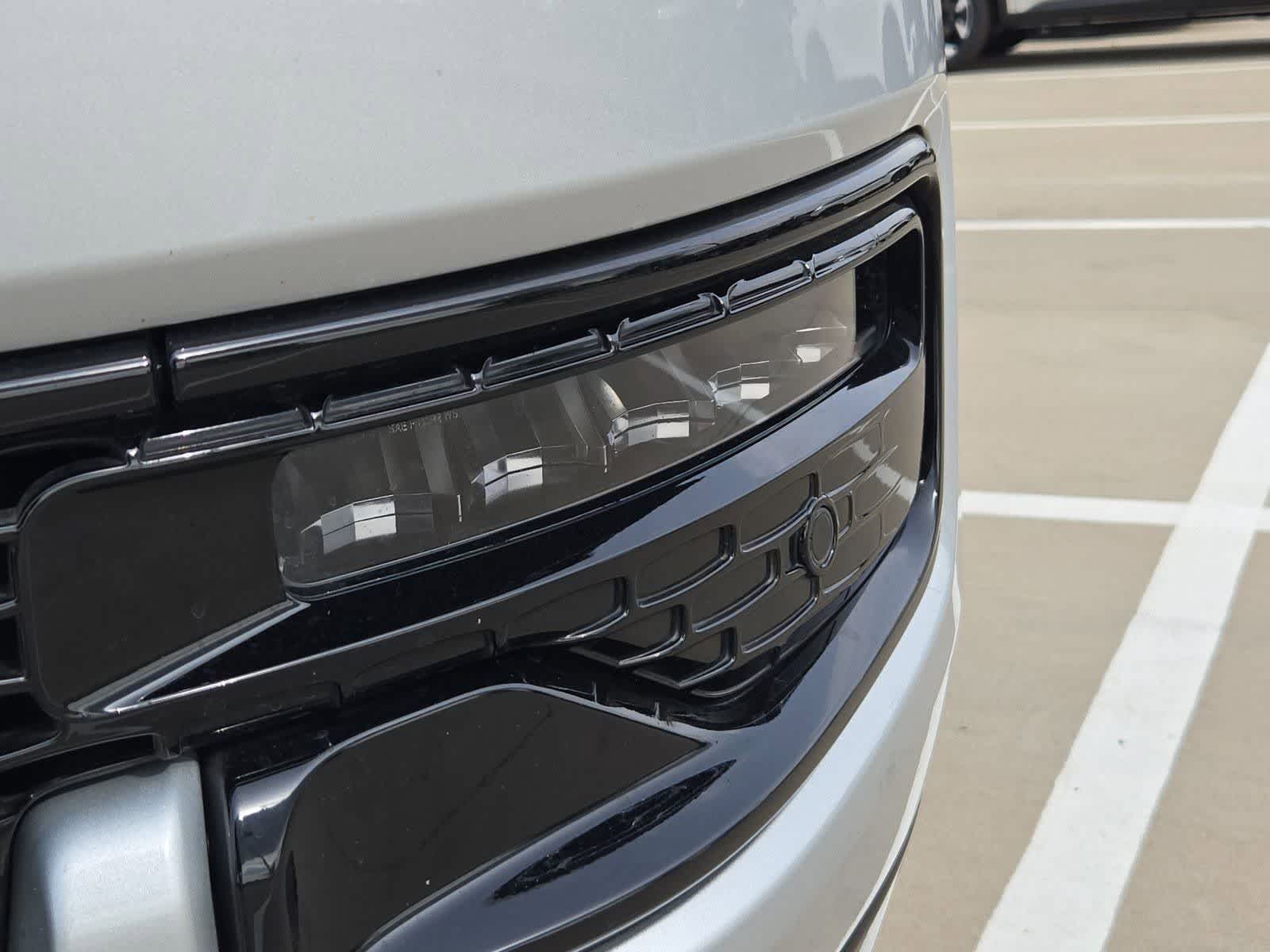 Thumbnail: 2024 Jeep Wagoneer - 10