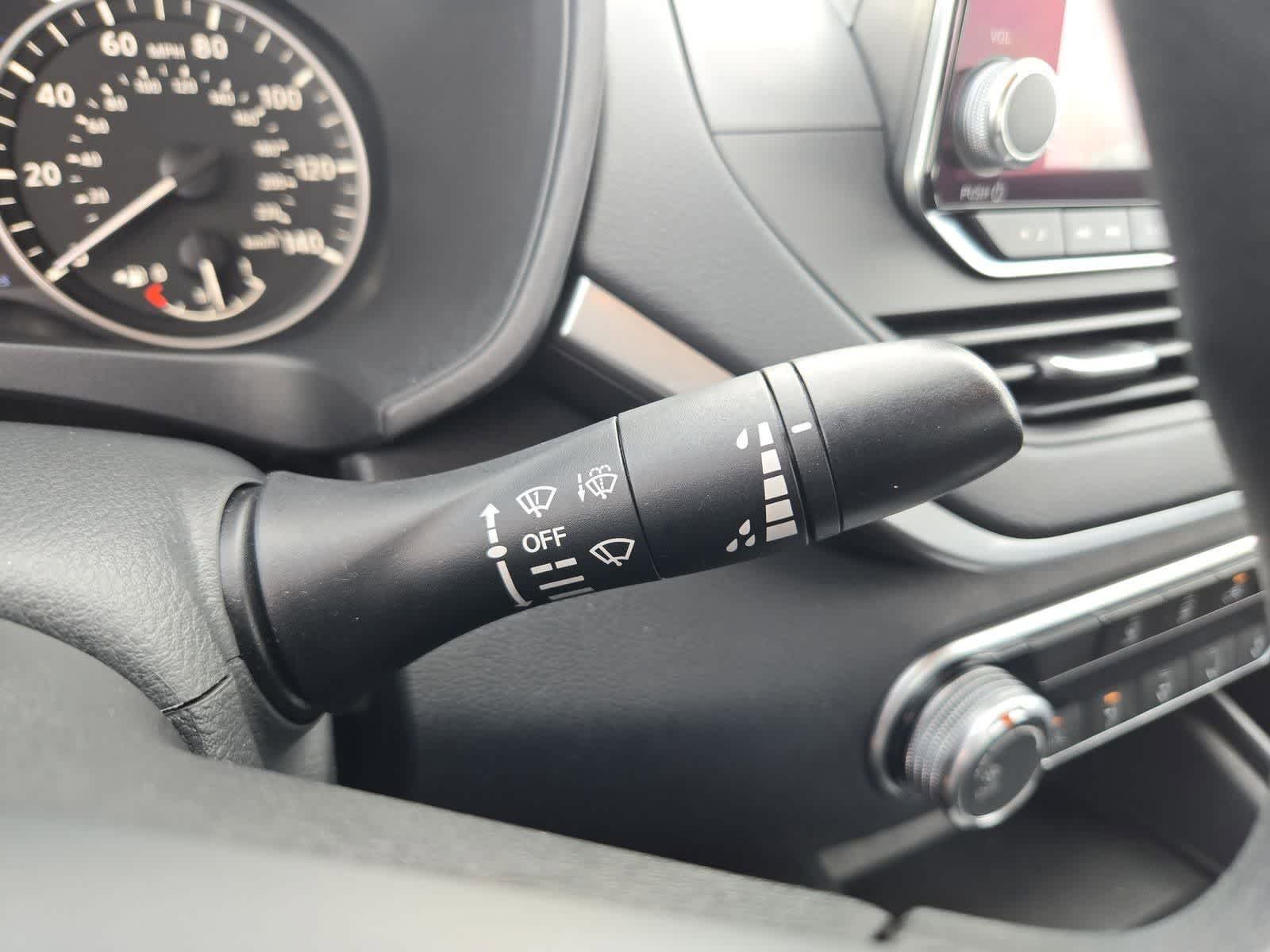 Thumbnail: 2022 Nissan Altima - 23