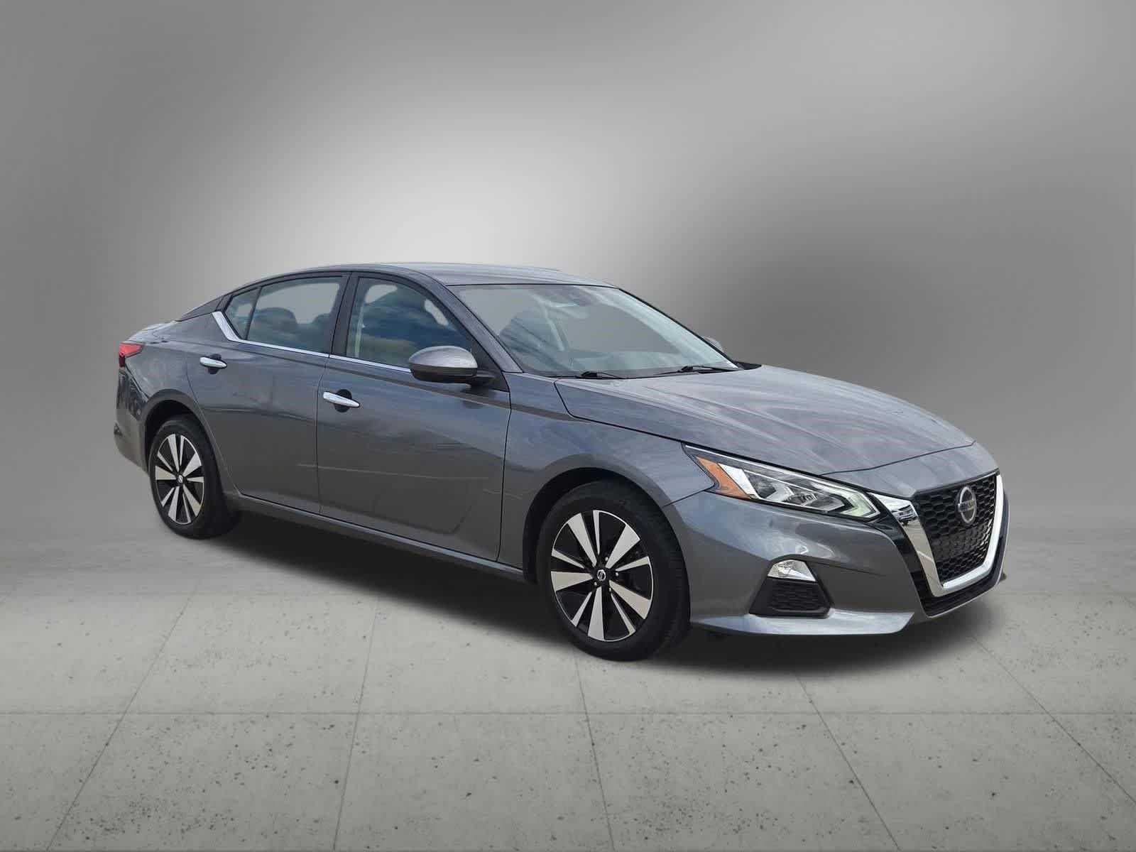 Thumbnail: 2022 Nissan Altima - 8