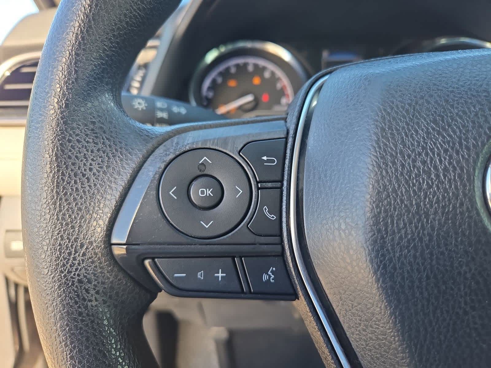 Thumbnail: 2020 Toyota Camry - 22