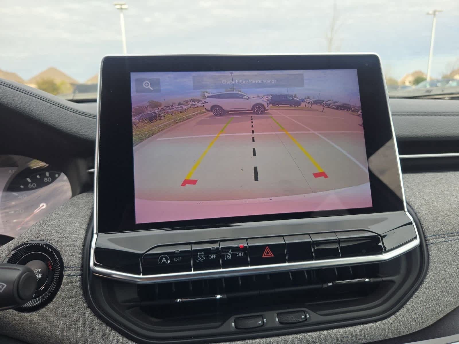 Thumbnail: 2023 Jeep Compass - 28