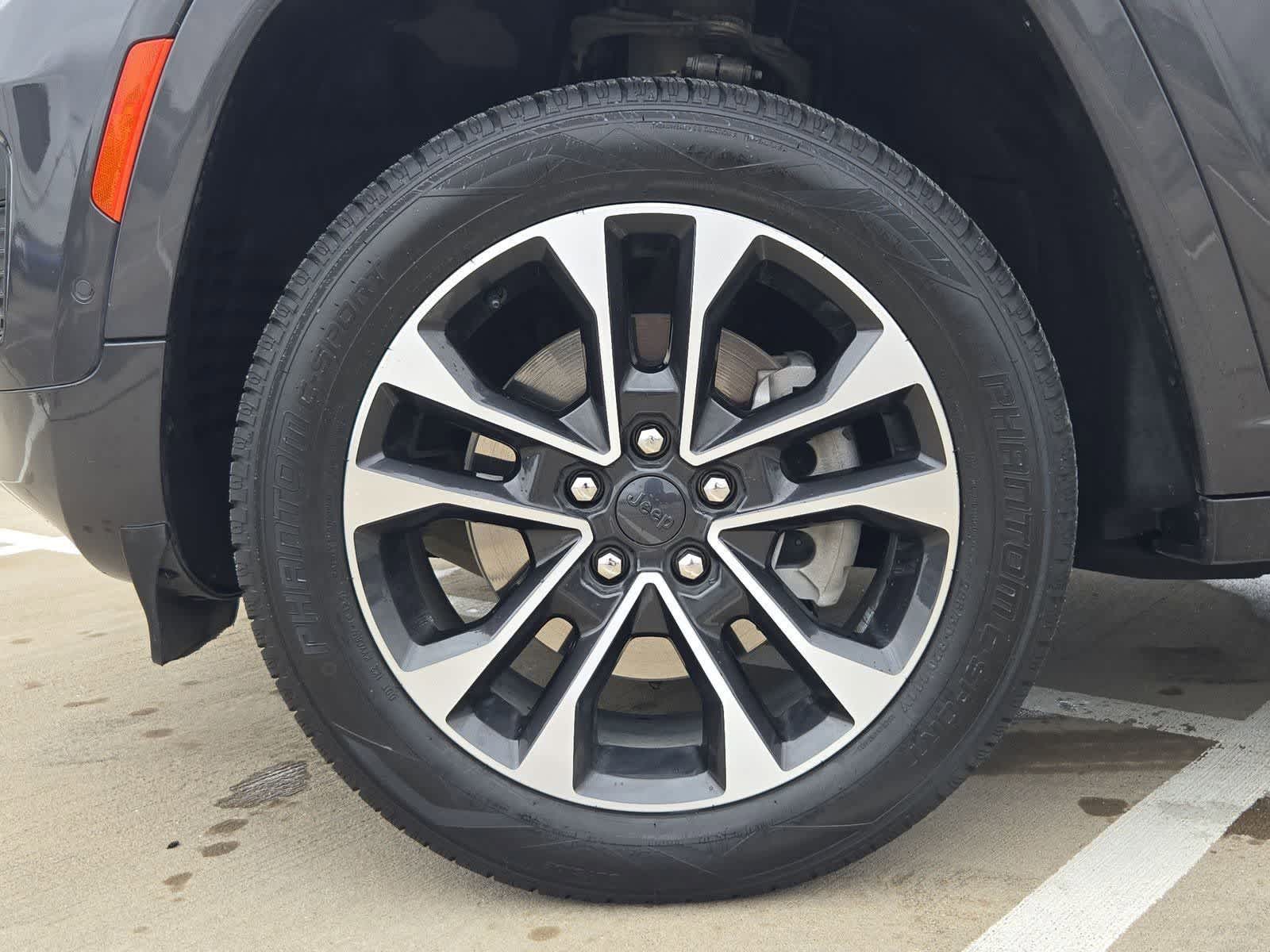 Thumbnail: 2022 Jeep Grand Cherokee - 13