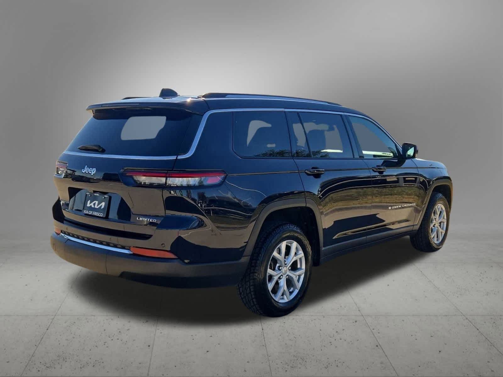 Thumbnail: 2023 Jeep Grand Cherokee - 6