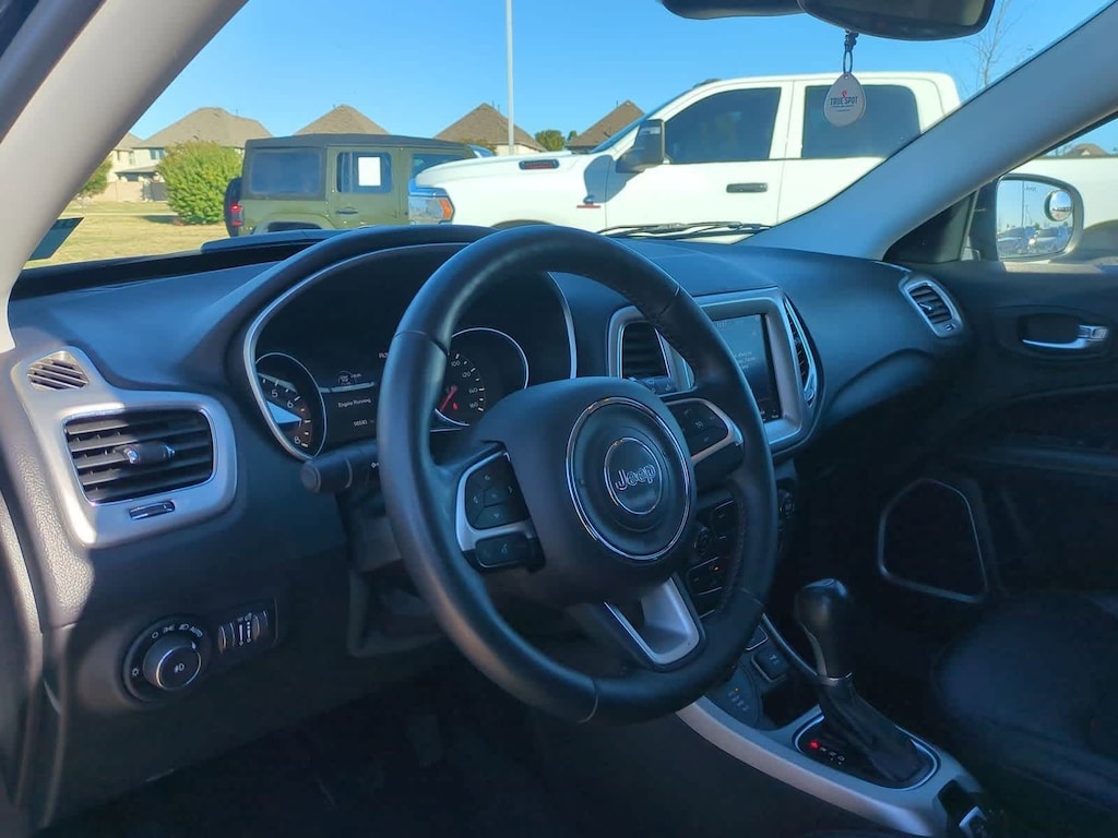 Used 2018 Jeep Compass Latitude SUV