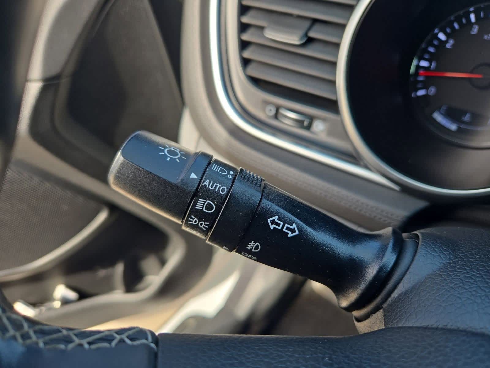 Thumbnail: 2015 Kia Optima - 25