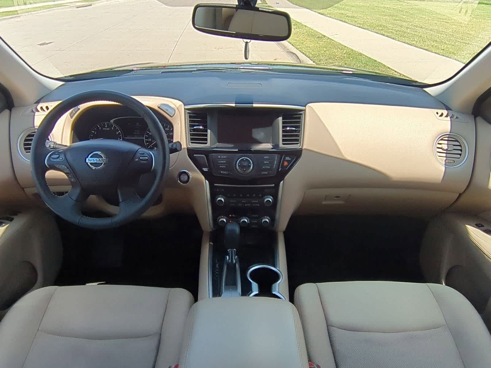 Thumbnail: 2018 Nissan Pathfinder - 15