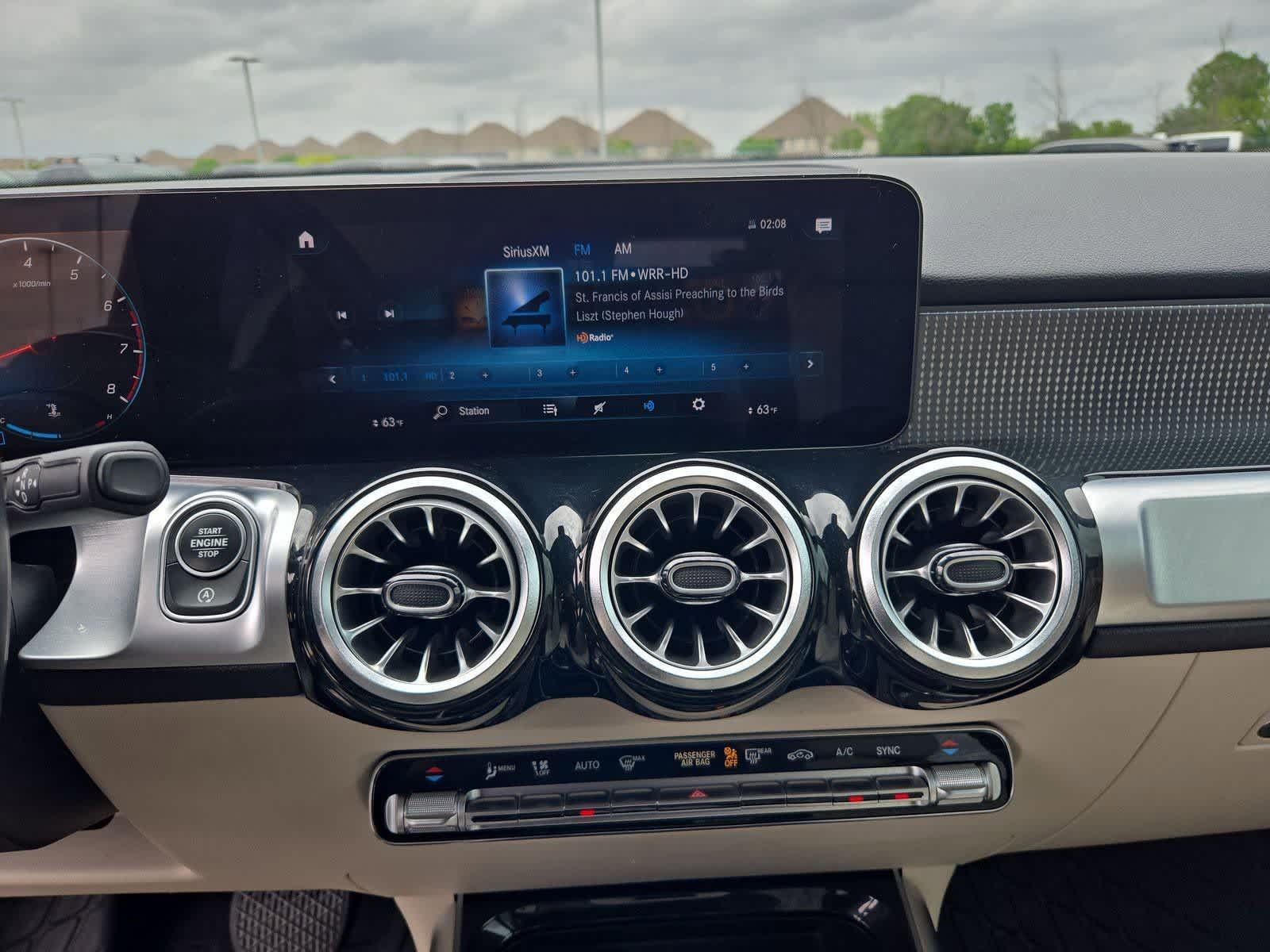 Thumbnail: 2022 Mercedes-Benz GLB - 28