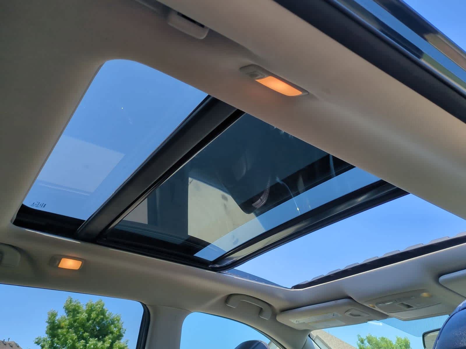 2016 Nissan Rogue SL 22