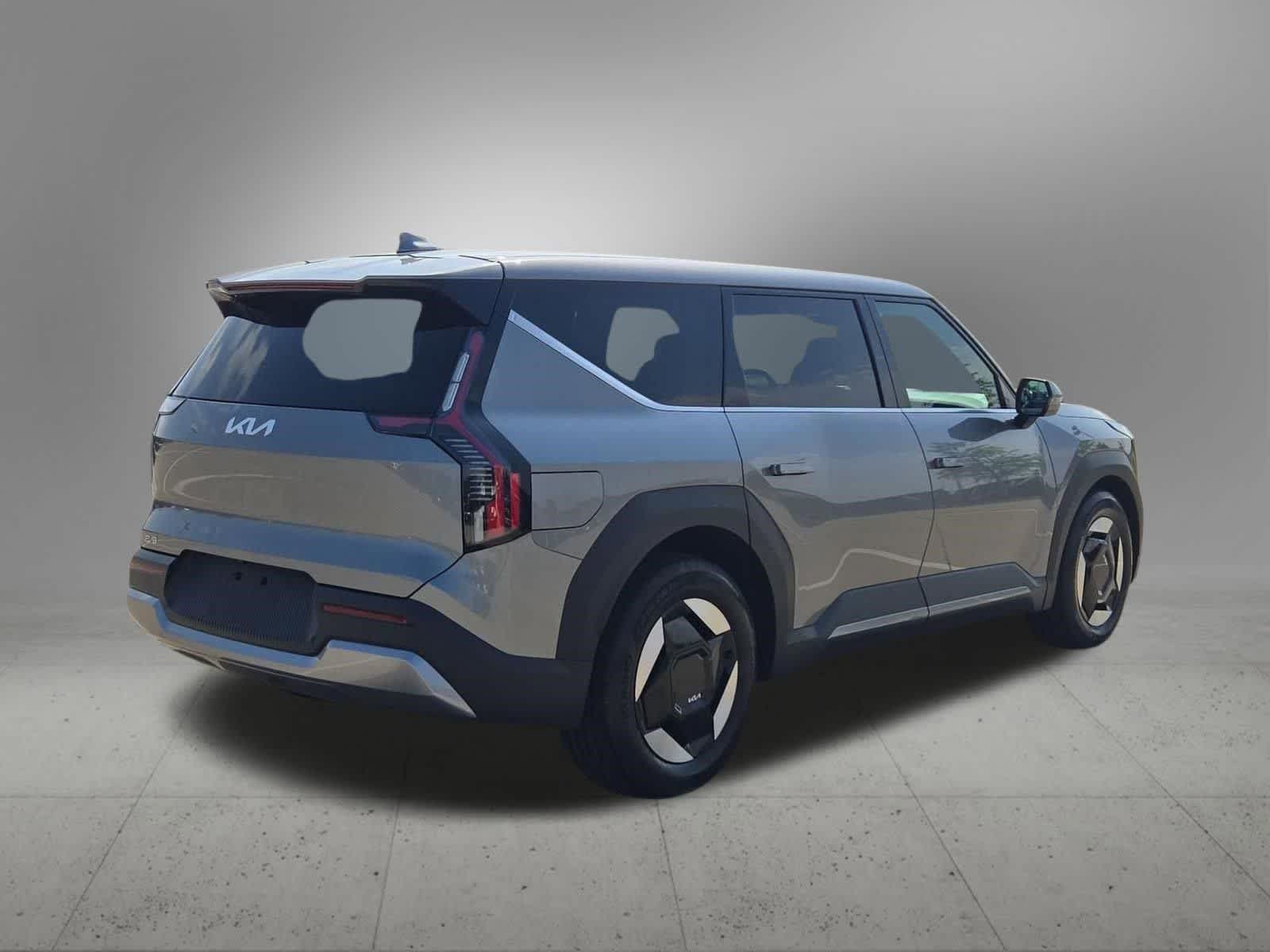 Thumbnail: 2024 Kia EV9 - 6