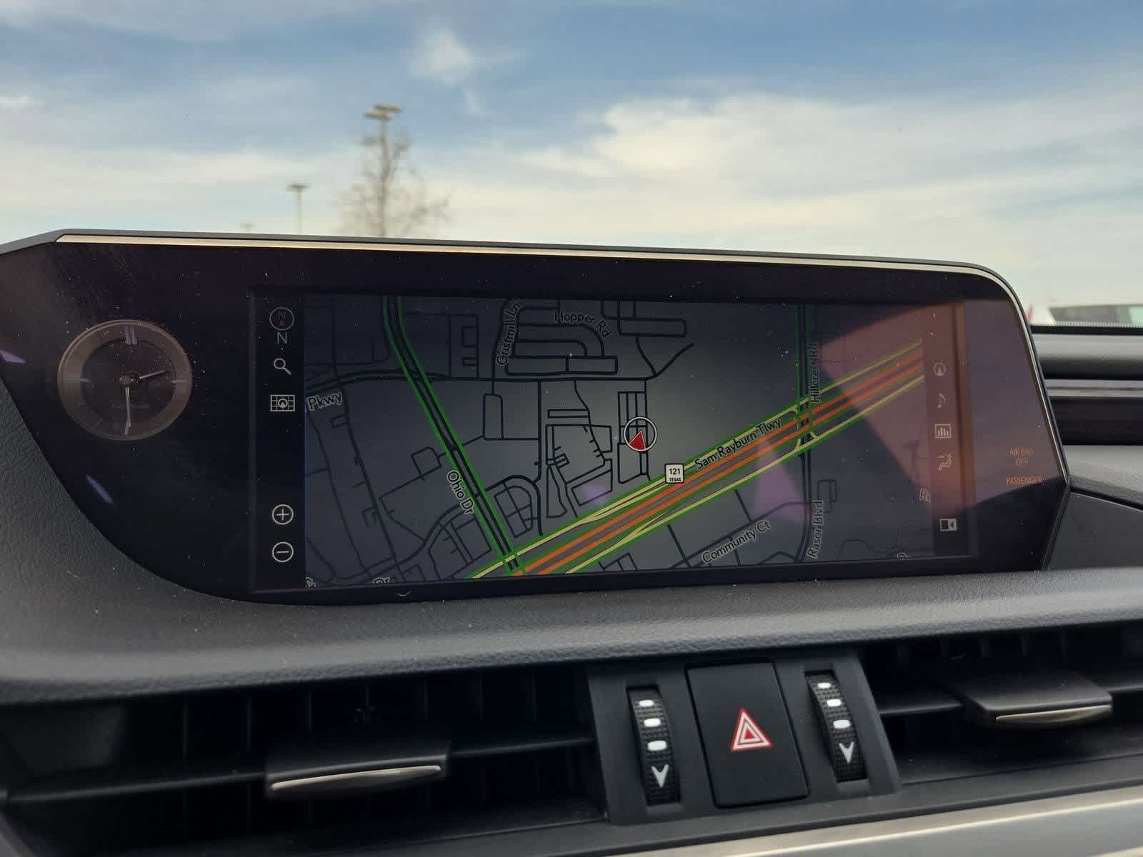 Thumbnail: 2021 Lexus ES - 28