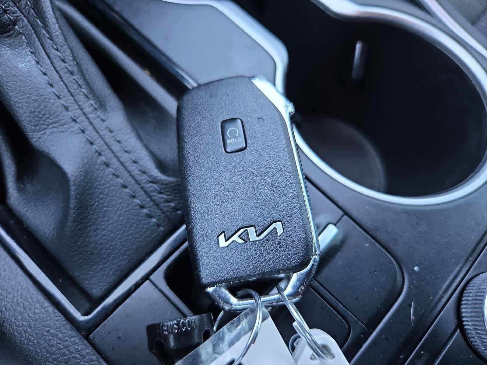 Thumbnail: 2023 Kia K5 - 32