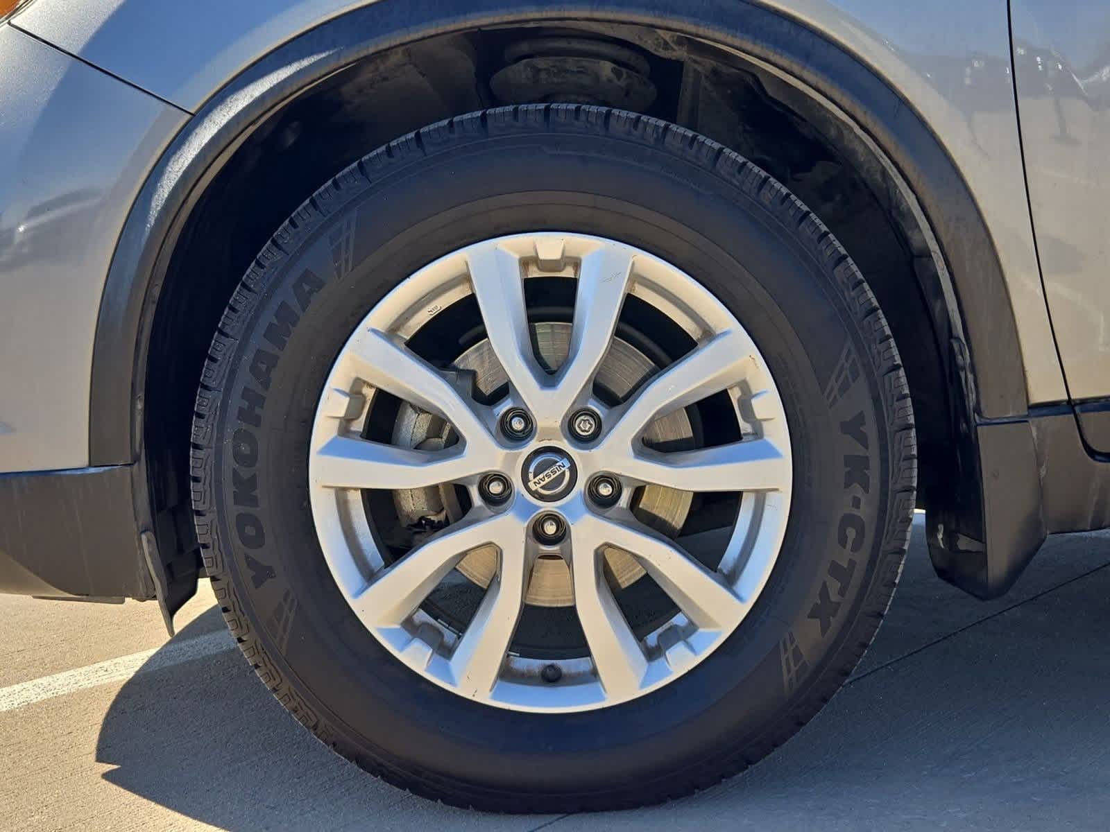 Thumbnail: 2018 Nissan Rogue - 12