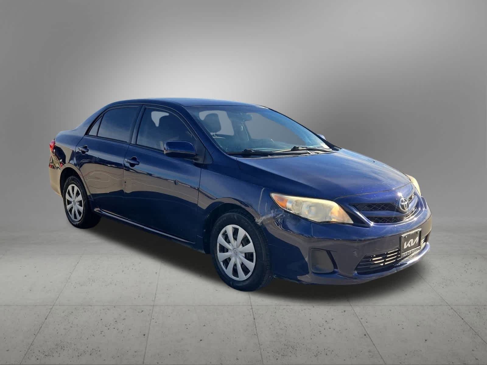 Thumbnail: 2011 Toyota Corolla - 8