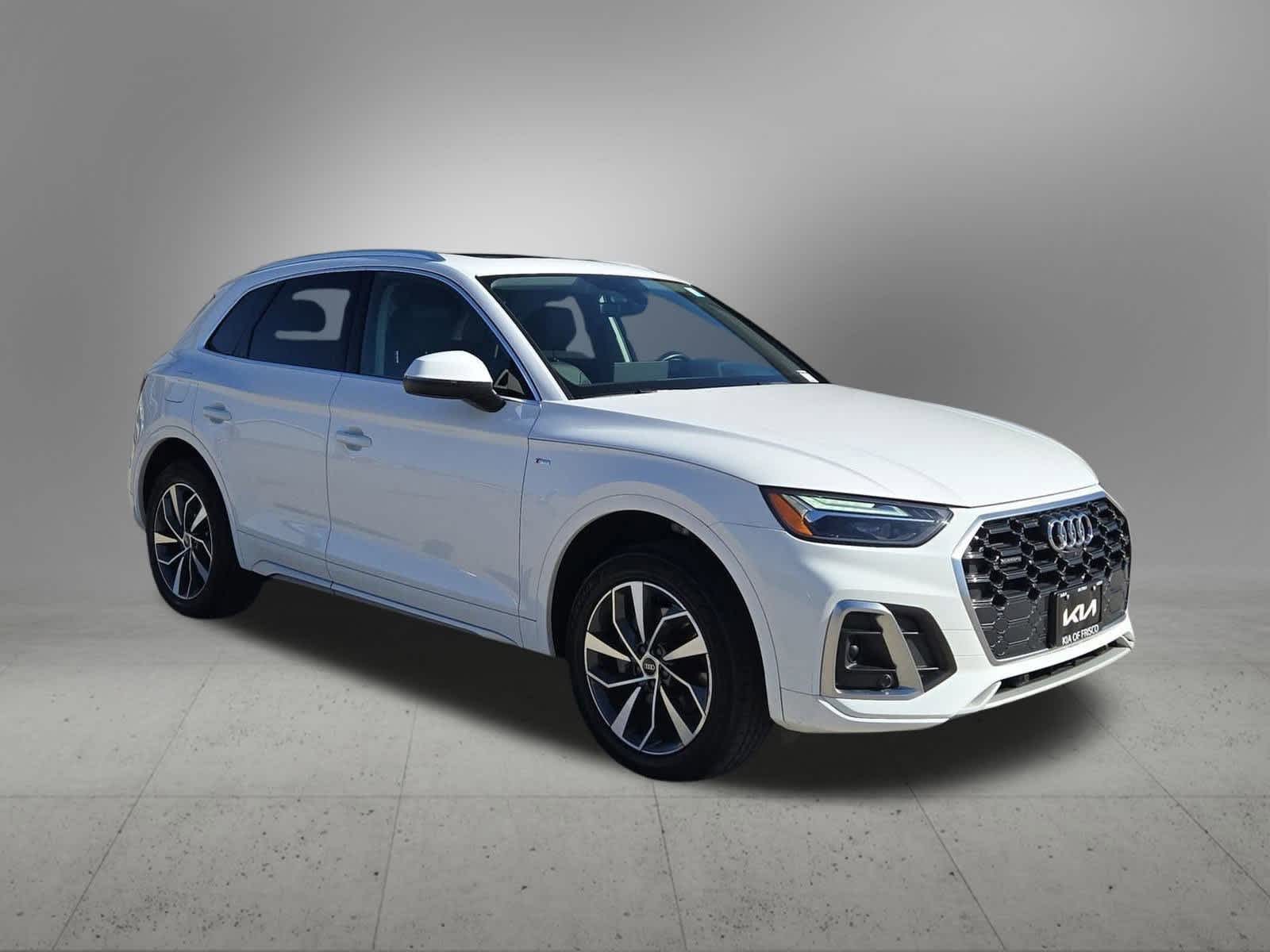 Thumbnail: 2023 Audi Q5 - 8