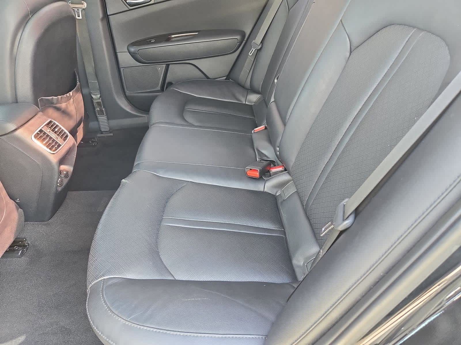 Thumbnail: 2016 Kia Optima - 19