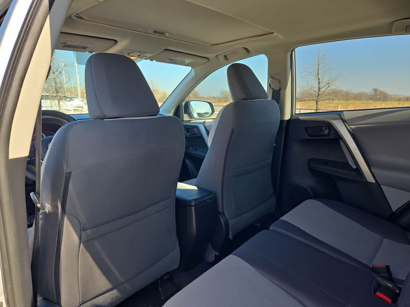 Thumbnail: 2013 Toyota RAV4 - 17