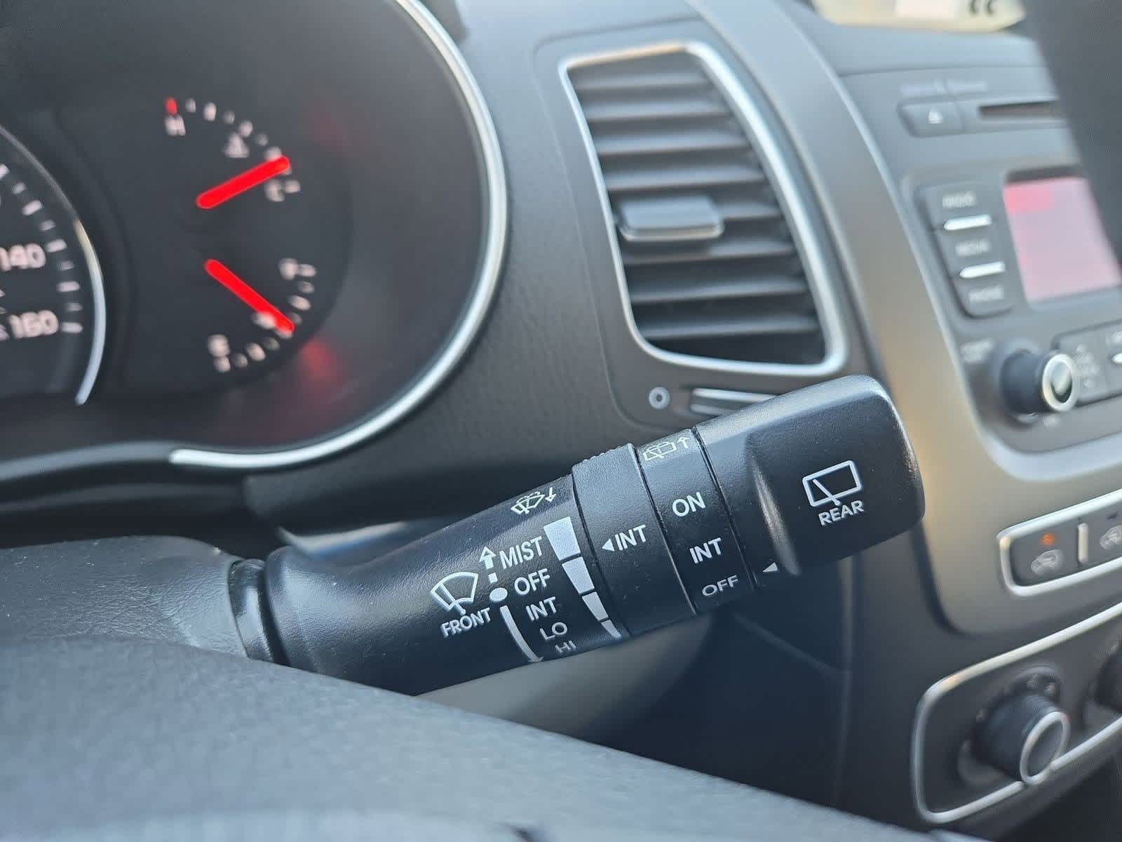 Thumbnail: 2015 Kia Sorento - 24