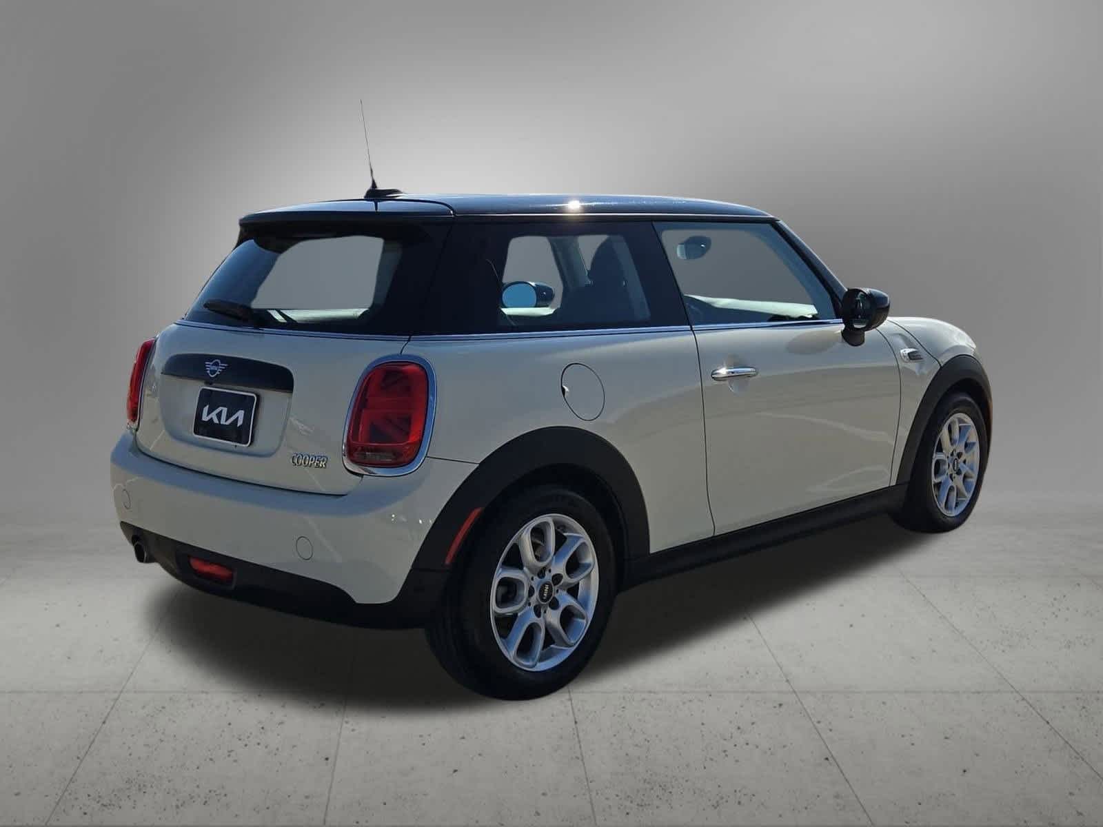 Thumbnail: 2020 MINI Cooper Hardtop - 6