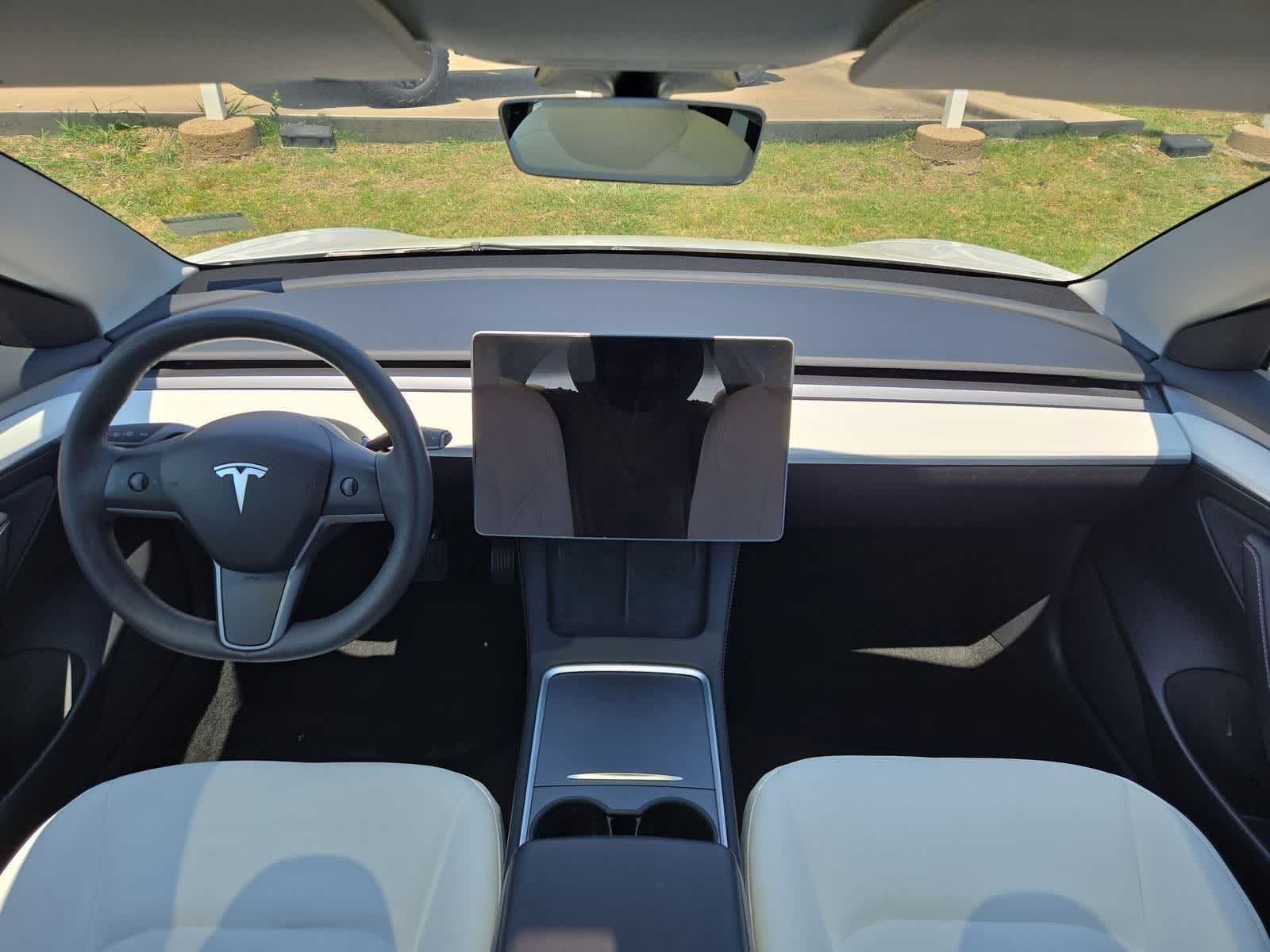 Thumbnail: 2023 Tesla Model 3 - 12