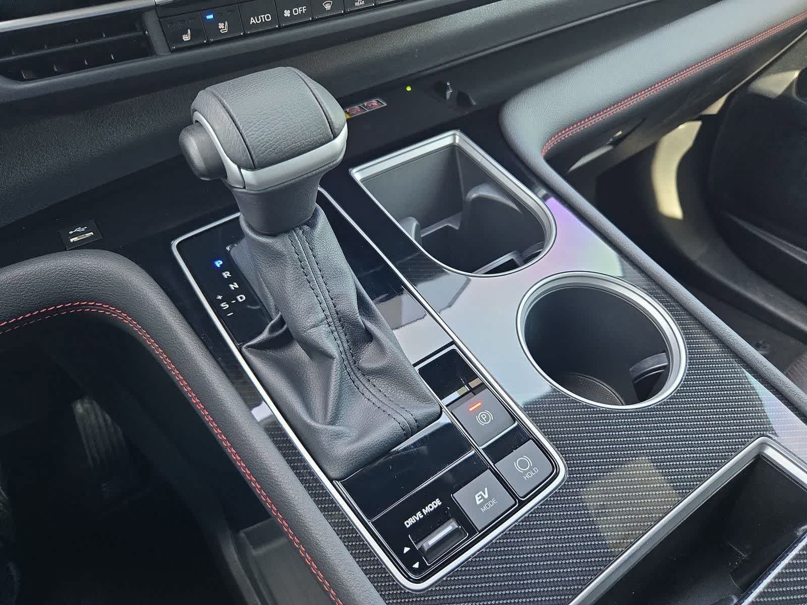 Thumbnail: 2025 Toyota Sienna - 30