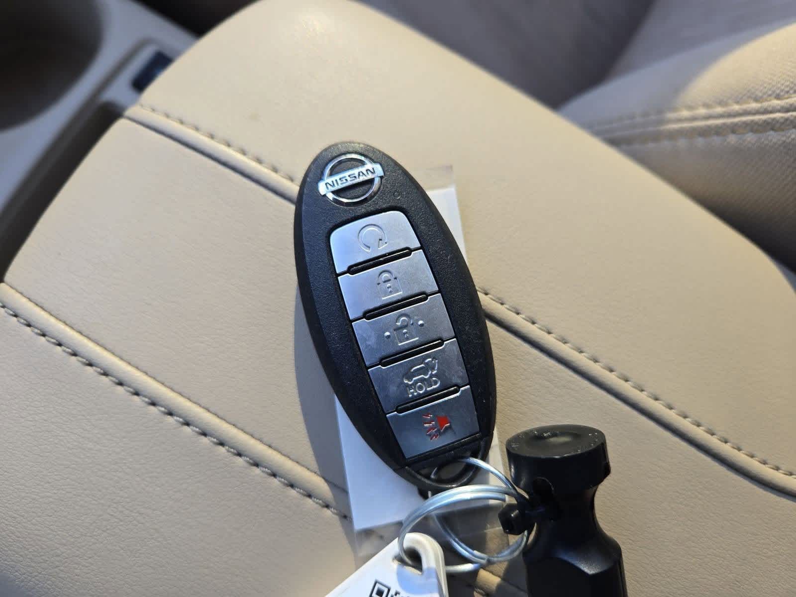 Thumbnail: 2019 Nissan Rogue - 32