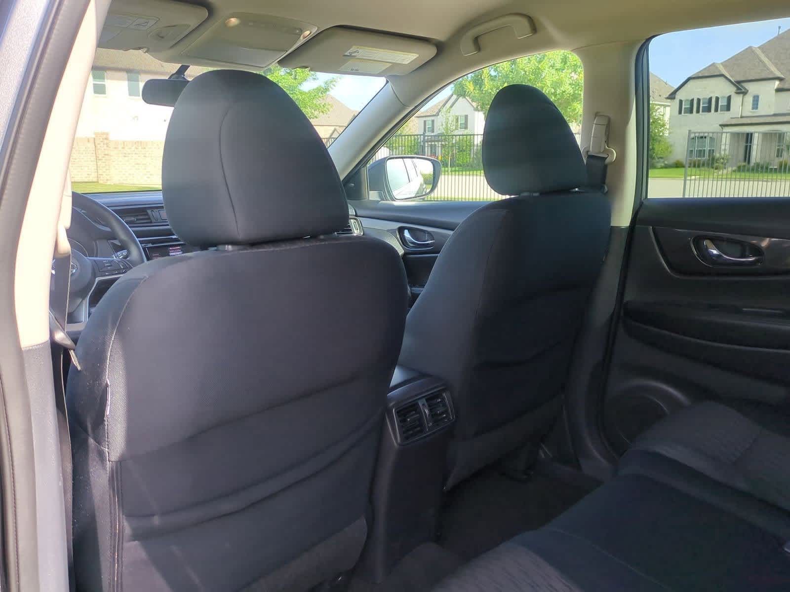 Thumbnail: 2018 Nissan Rogue - 17