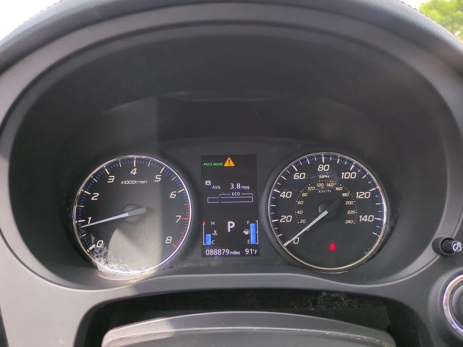 Thumbnail: 2019 Mitsubishi Outlander - 33