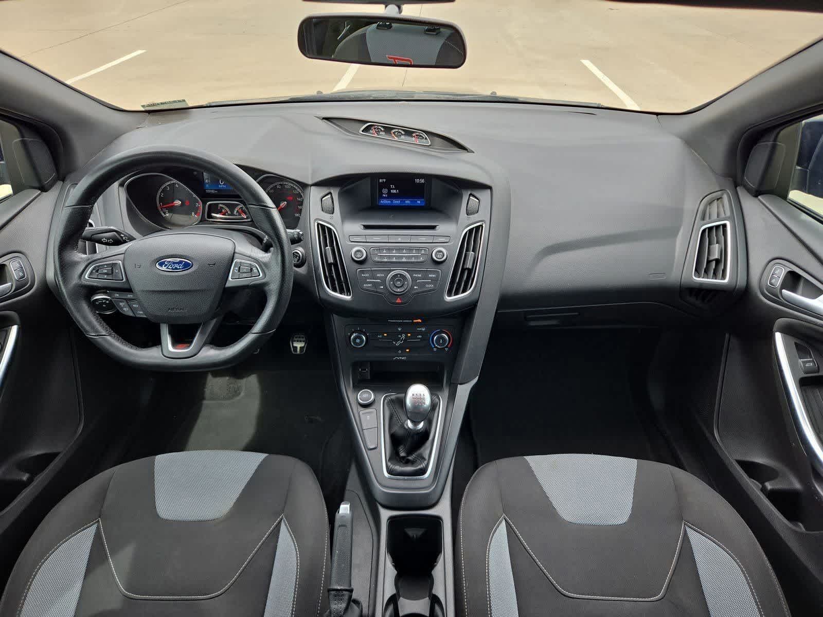 Thumbnail: 2015 Ford Focus - 13
